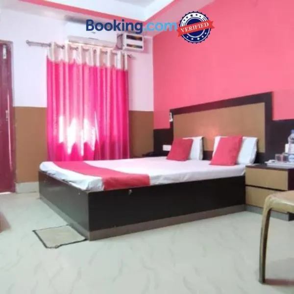 Hotel Samrat Palace Puri Near Sea Beach Excellent Service，位于Bālighāi的酒店
