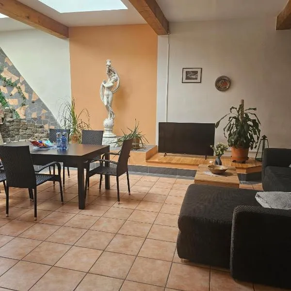 200qm Work and Stay 4 Schlafzimmer jedes Zimmer mit eigenem Badezimmer, Neu Modernisiert，位于埃施韦勒的酒店