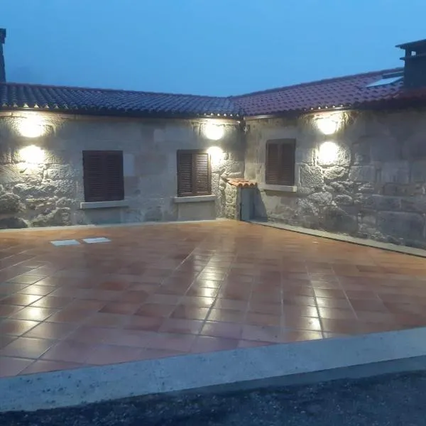 casa Bicaño en armenteira ideal entera para peregrinos y grupos，位于桑亨霍的酒店