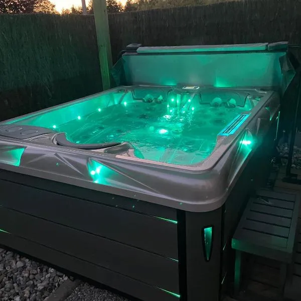 gite du vieux saule 1 gite avec spa privatif pour 2 personnes 1 suite familiale sans spa，位于Vieil-Hesdin的酒店
