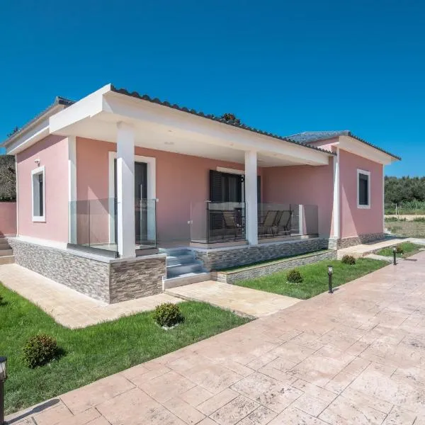 Sonny 2 Bedroom House，位于Koukounariá的酒店