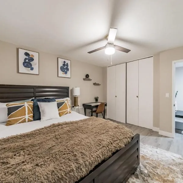 Charming pet friendly family getaway Santa Clarita，位于圣塔克拉瑞塔的酒店
