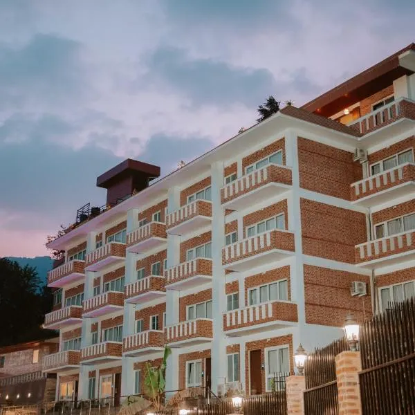 Nagarjun Resort - Embrace Tranquility Natures Retreat Beyond the City，位于加德满都的酒店