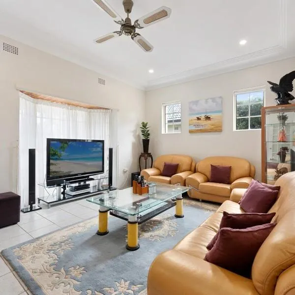 Aircabin - Blakehurst - Spacious - 5 Beds House，位于悉尼的酒店