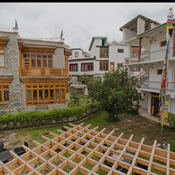Hotel Lumbini，位于列城的酒店