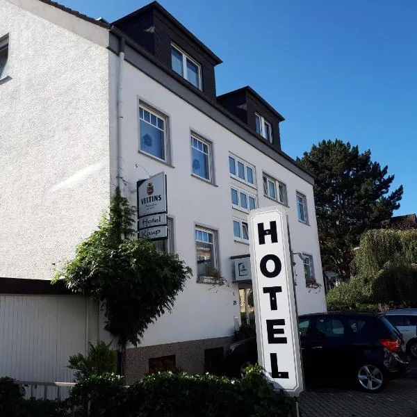 Hotel KAUP，位于Husen的酒店