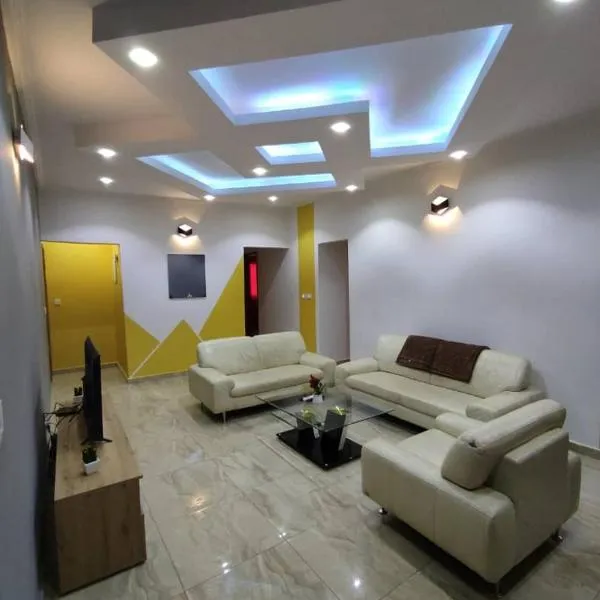 HOTEL APPART B4U - Etoudi，位于雅温得的酒店