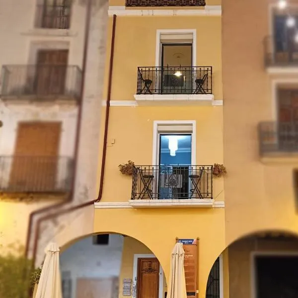 Plaça de l'Almudí, where else!，位于翁达的酒店