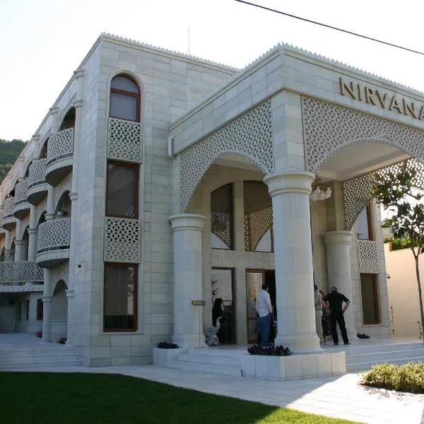 Familly Art Hotel Nirvana，位于Marash的酒店
