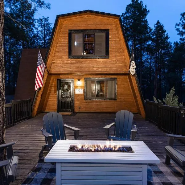 Grand Canyon Cabin! One hour and 10 minutes to the South Entrance!，位于威廉姆斯的酒店