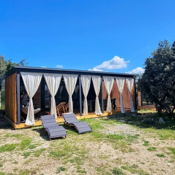 SAK MOBILE Home Pirovac II，位于皮罗瓦茨的酒店