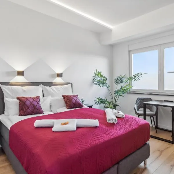 SUITE4ME - Moderne Apartments I Küche I Balkon I Waschmaschine，位于迪岑巴赫的酒店