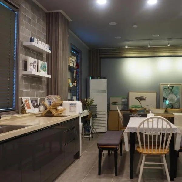 Art and Stay，位于顺天市的酒店