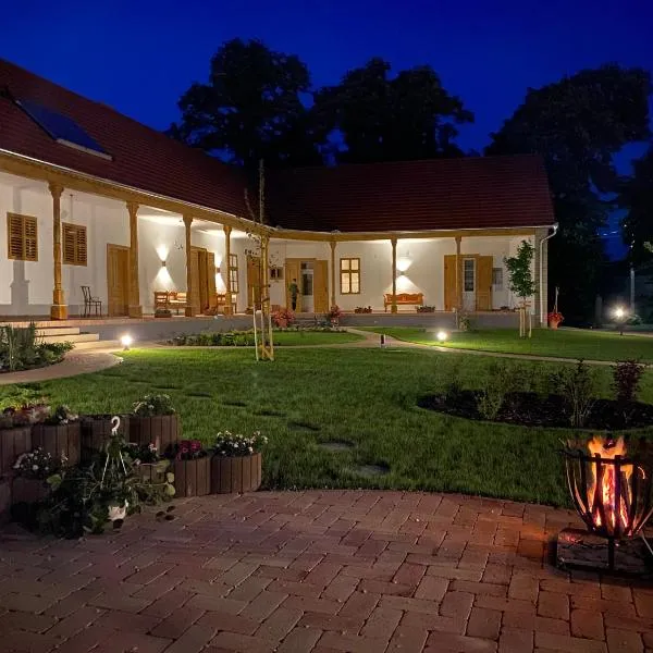 Gyöngyike Vendégház - Szakály，位于陶马希的酒店