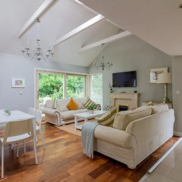 GuestReady - Opulence Malahide Seaside Cottage，位于马拉海德的酒店