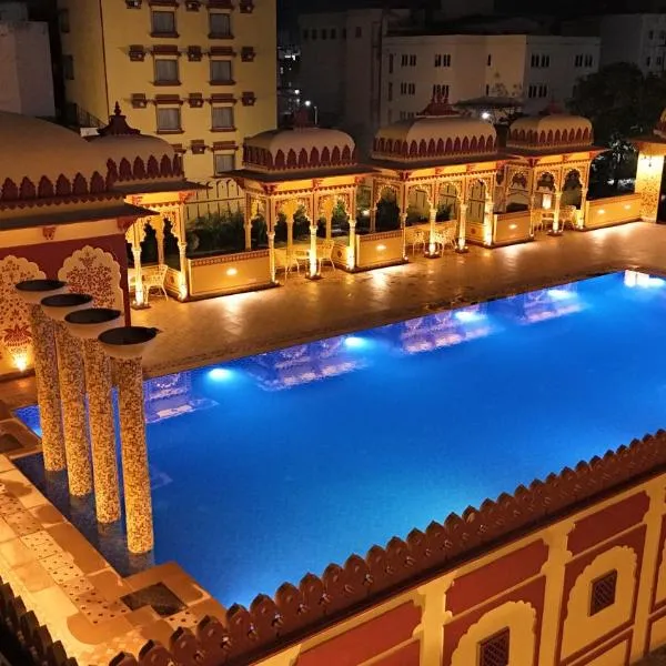 Umaid Haveli-A Heritage Style Hotel & Resort，位于斋浦尔的酒店