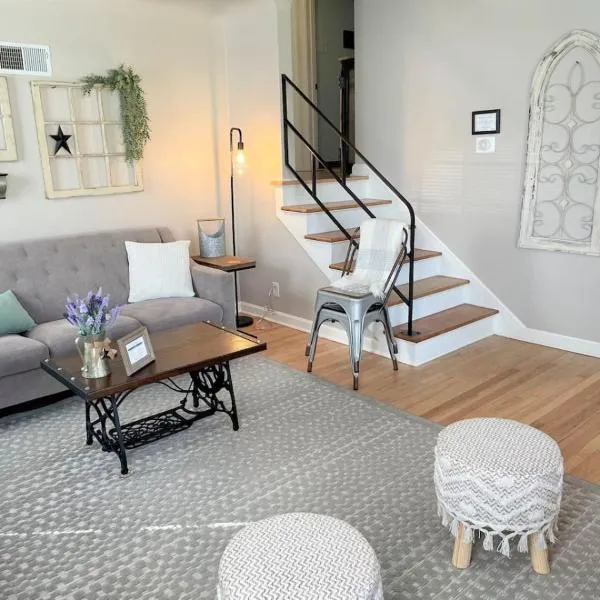 Peaceful Farmhouse Style Czech Village And Newbo Area，位于锡达拉皮兹的酒店