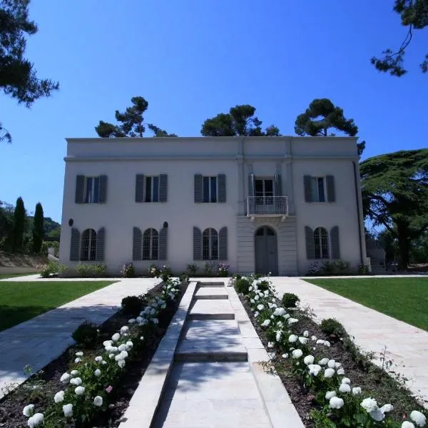 Agriturismo Monte Giove-Villa Mariotti，位于Cartoceto的酒店