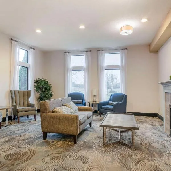 Best Western Liverpool-Syracuse Inn & Suites，位于利物浦的酒店