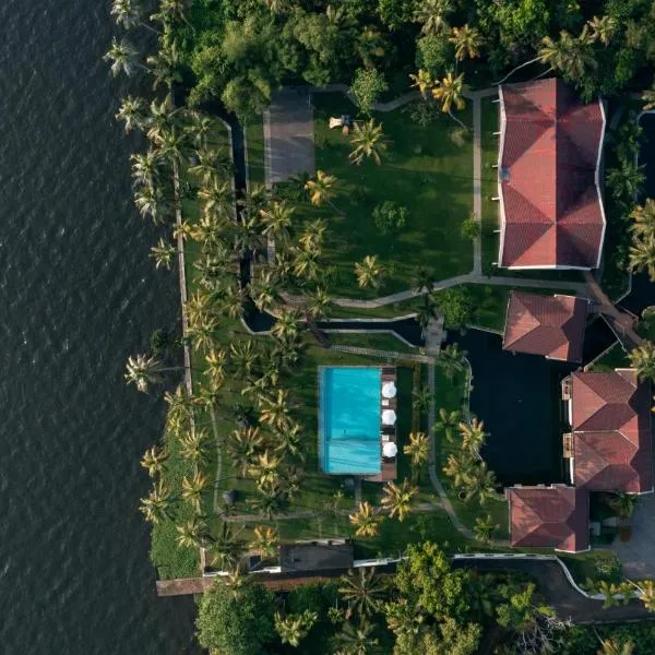 Lake Canopy Alleppey，位于马拉利库兰的酒店