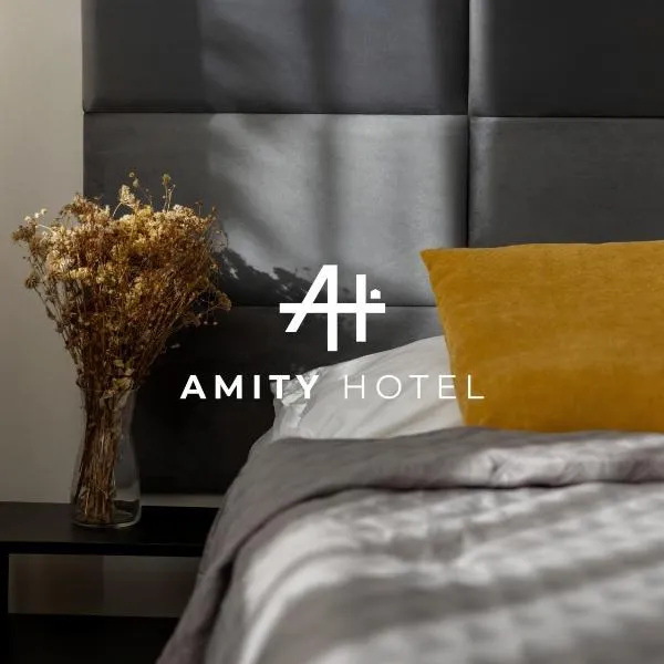 Hotel AMITY，位于Vrábí的酒店