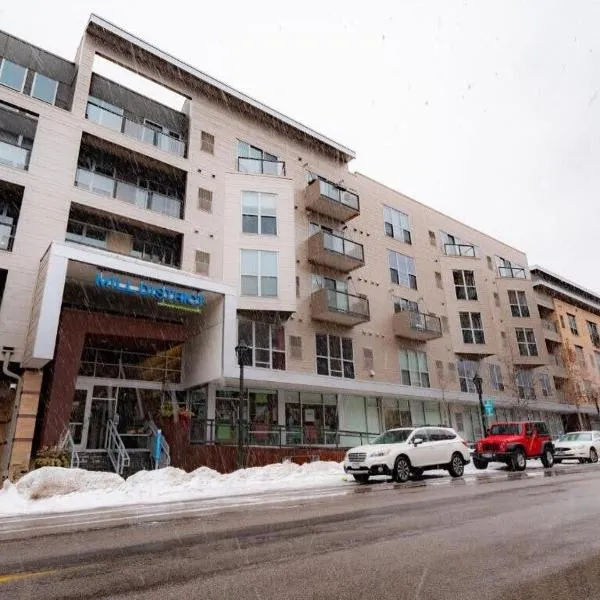 CozySuites Mill District,位于明尼阿波利斯的酒店
