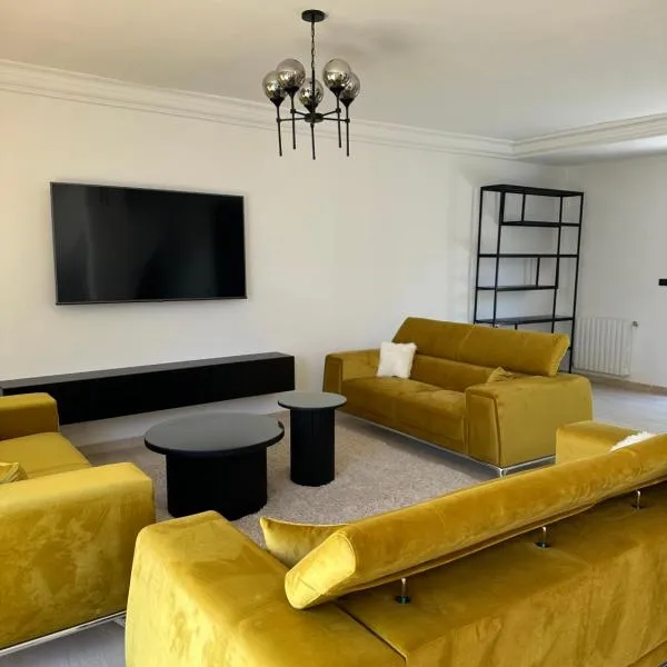 Villa avec piscine la marsa，位于拉马萨的酒店