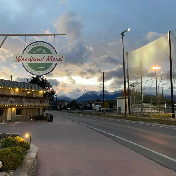 Woodland Motel，位于萨利达的酒店