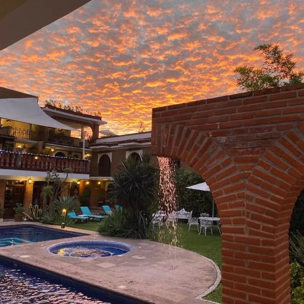 Hotel Hacienda Ventana del Cielo，位于迪坡斯特兰的酒店