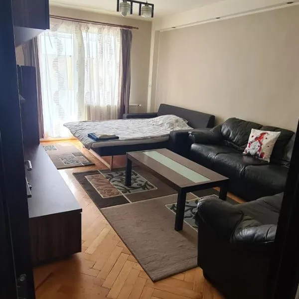 Apartament 2 camere，位于Ungheni的酒店