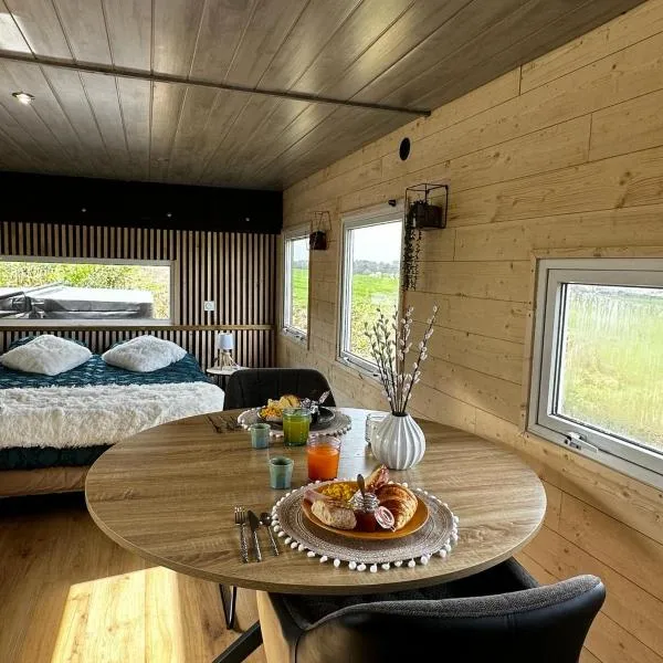 La Cabane D'Emma Spa&Sauna privé，位于Bannalec的酒店