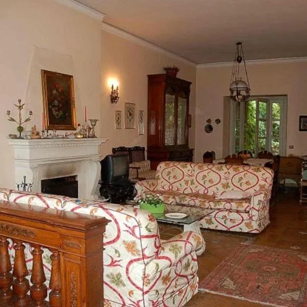 Villa Carla, a charming villa in the center of Taormina，位于陶尔米纳的酒店