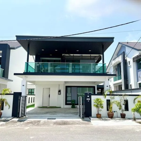 Uncle CK villa 20pax/pool/party，位于马六甲的酒店