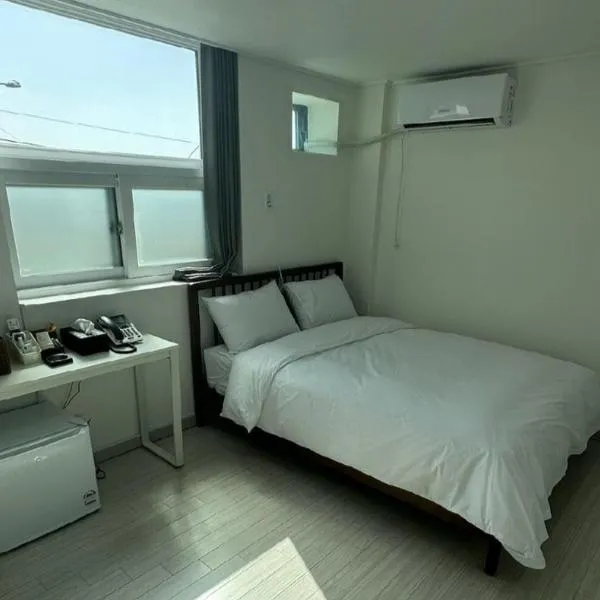 Goseong geojinhotel pension，位于固城的酒店