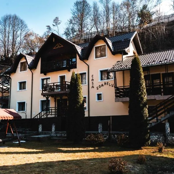 Pensiunea Casa Soarelui，位于Podu Dîmboviţei的酒店