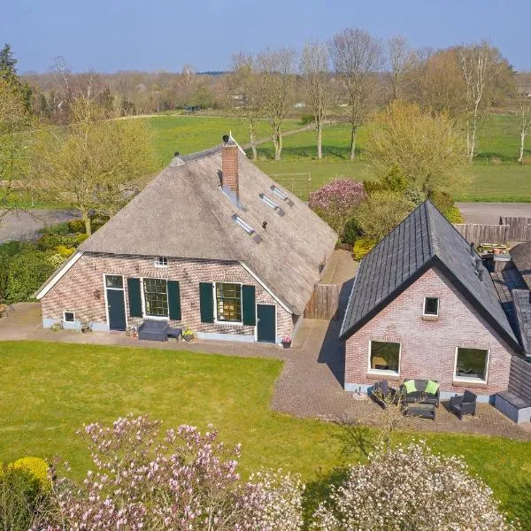 Hanendorper Hoeve - gastenhuisje bij monumentale boerderij，位于Heerde的酒店