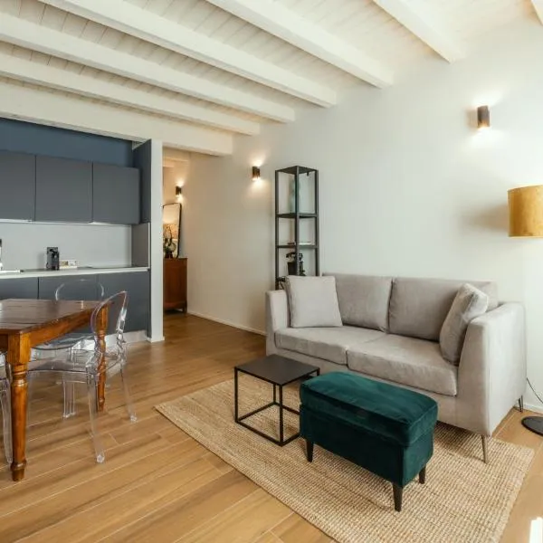 Il Vicolo Suite Apartments-Il Cortiletto，位于提尼亚类的酒店