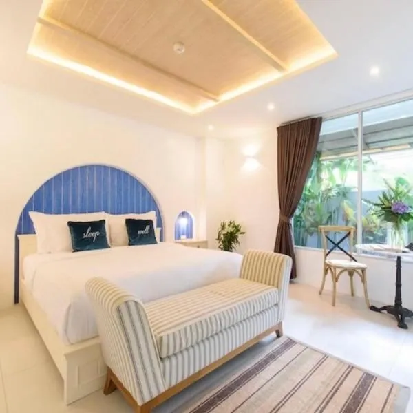 Costa Village Jacuzzi Bangsaray，位于邦萨雷的酒店