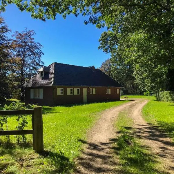 Tussen Heide en Bos，位于Oudsbergen 的酒店