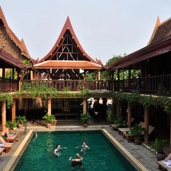 卢恩泰酒店，位于Ban Khlong Takhian的酒店