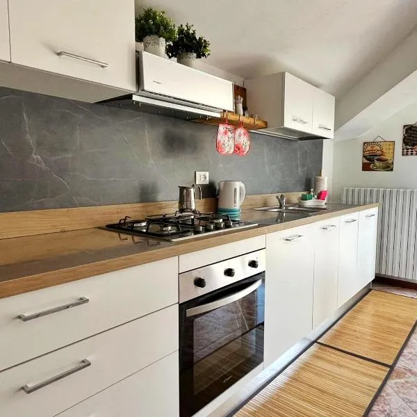 Silla House - A due passi dal lago，位于马尔格拉泰的酒店