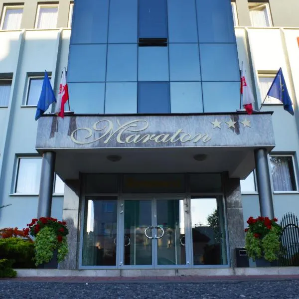 马拉松酒店，位于科罗诺沃的酒店