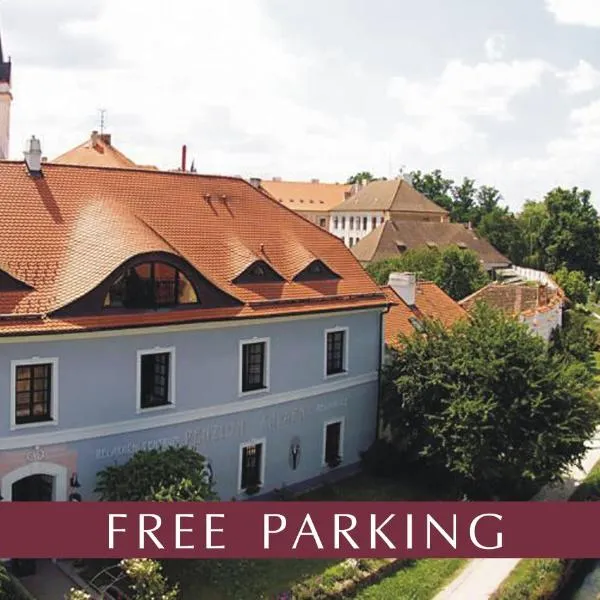 Penzion a restaurace U Míšků，位于特热邦的酒店