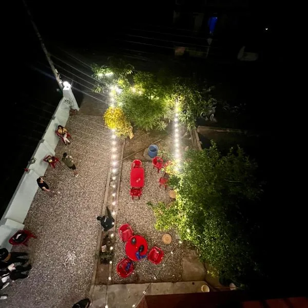 Paris Guest House Airport，位于巴拉特布尔的酒店