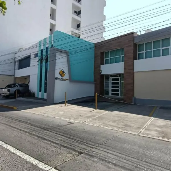 EXECUTIROOMS VERACRUZ，位于韦拉克鲁斯的酒店