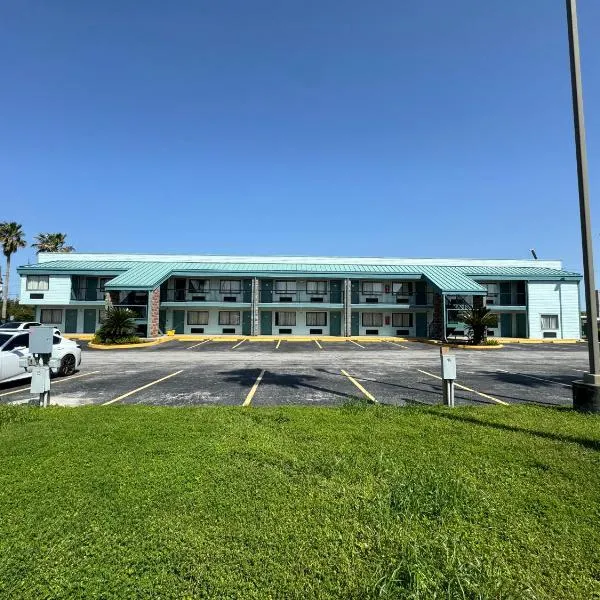 Nola Inn & Suites，位于新奥尔良的酒店