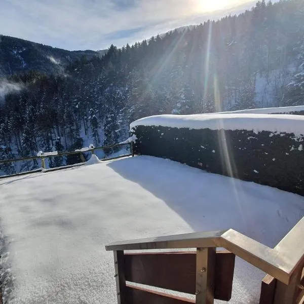 Apartament el mirador de la Cerdanya，位于拉莫利纳的酒店