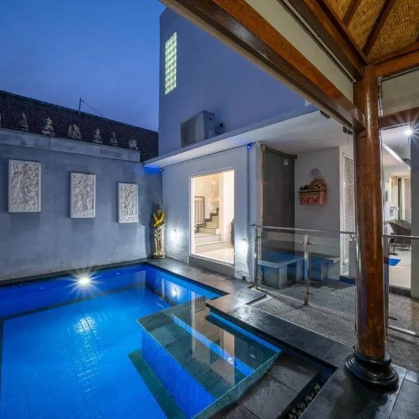 Modern villa with private pool , full kitchen and parking，位于勒吉安的酒店