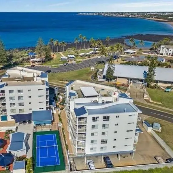 Luxury Ocean Front Apartment Bargara Blue Resort，位于巴加拉的酒店
