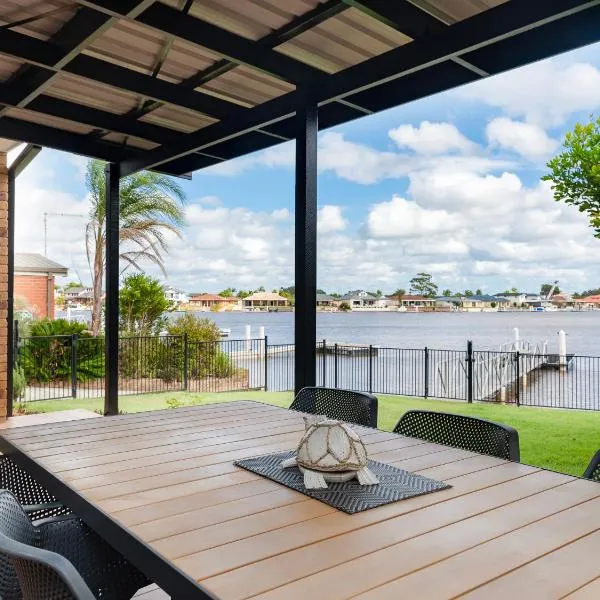 21 Melaleuca - LJHooker Yamba，位于扬巴的酒店